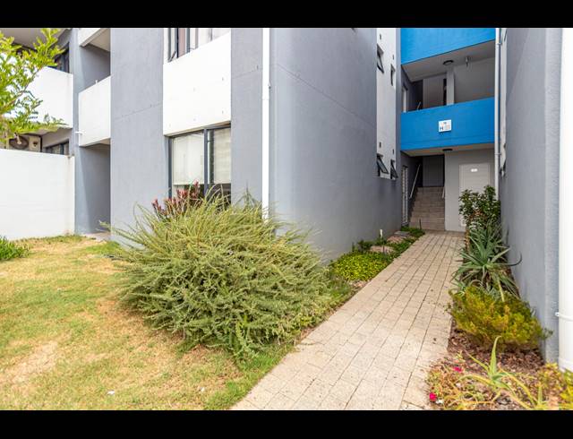 2 BEDROOM APARTMENT FOR SALE IN BURGUNDY ESTATE